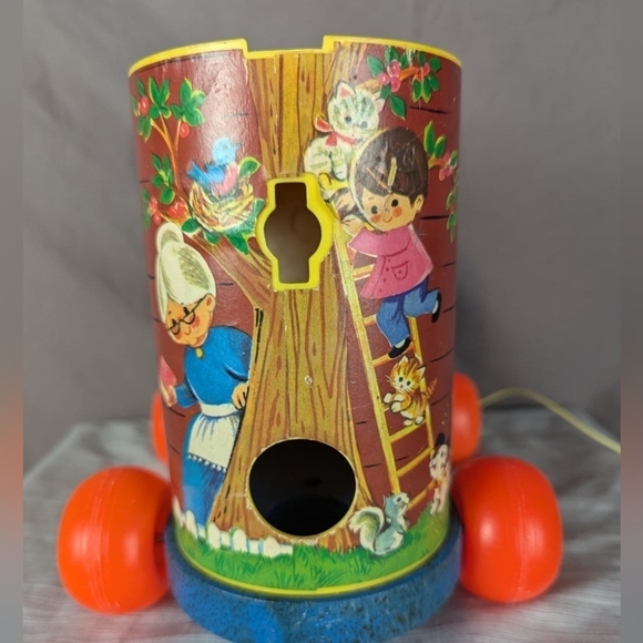 Lacing Shoe Fisher Price in used condition with a Sweet vintage nostalgic vibe - Picture 10 of 14